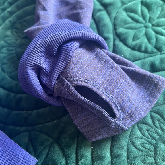 Lululemon jacket. - Picture 6 of 17